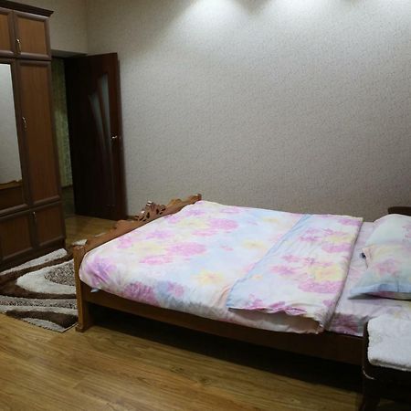 Srtashyan Apartments - Gorky Street Гюмри Екстериор снимка