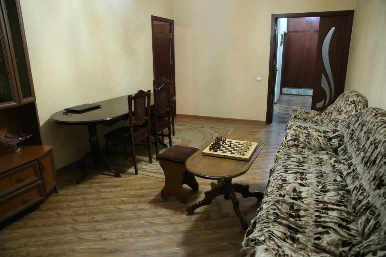 Srtashyan Apartments - Gorky Street Гюмри Екстериор снимка
