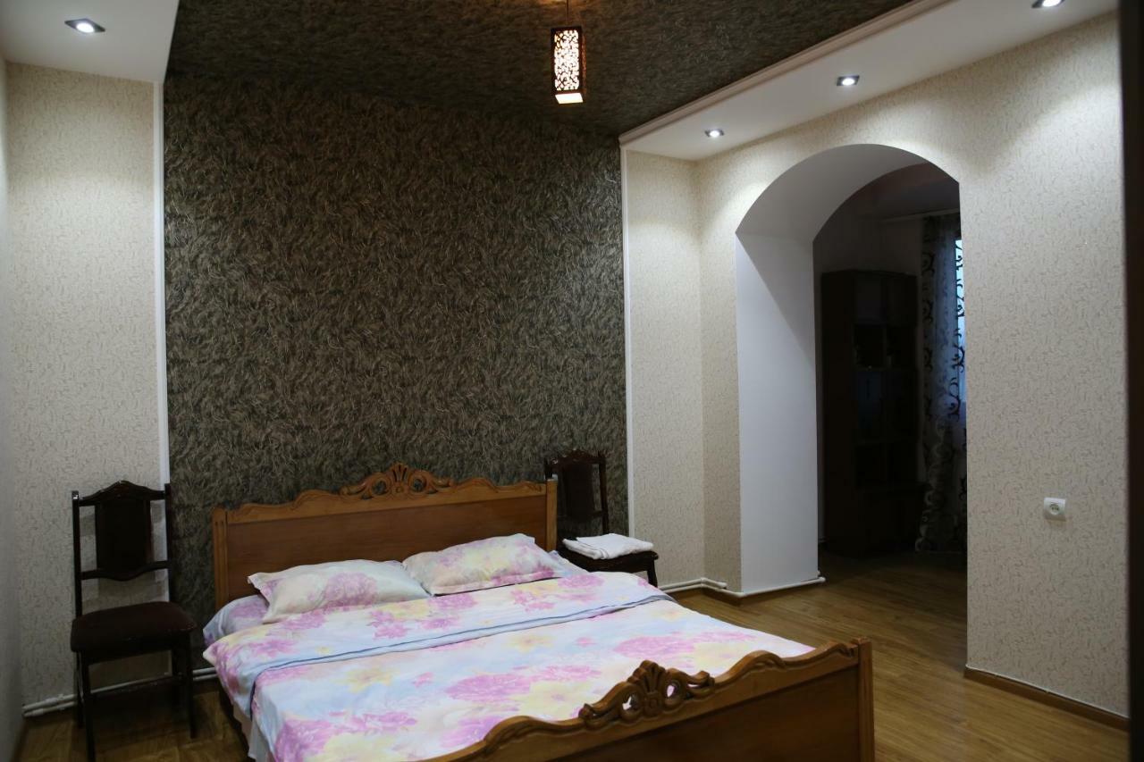 Srtashyan Apartments - Gorky Street Гюмри Екстериор снимка